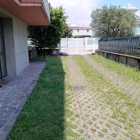 Holiday Apartaments Desenzano del Garda Exterior foto